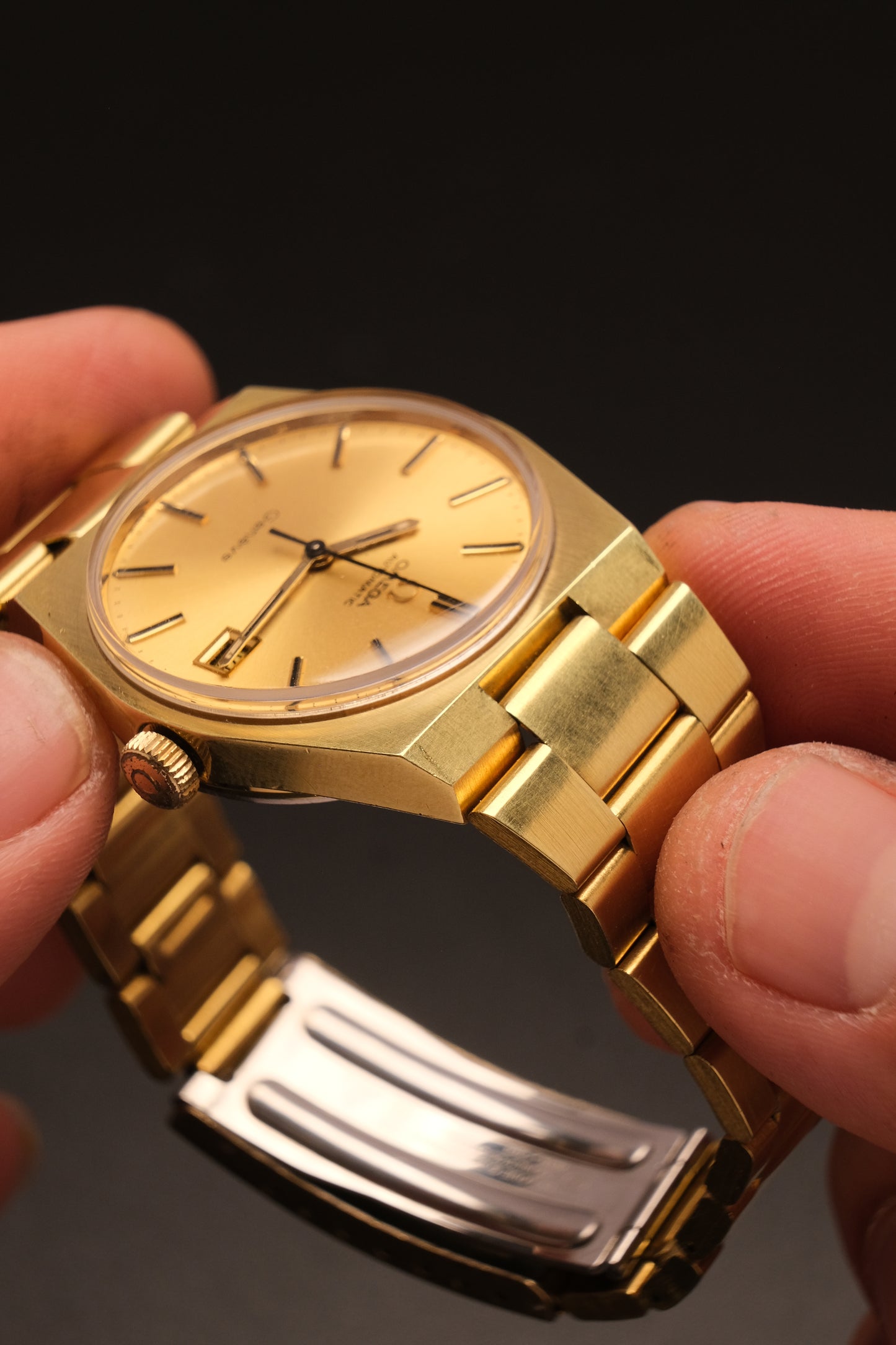 Vintage Omega Genève 166099 Gold Case Gold Bracelet Gold Dial