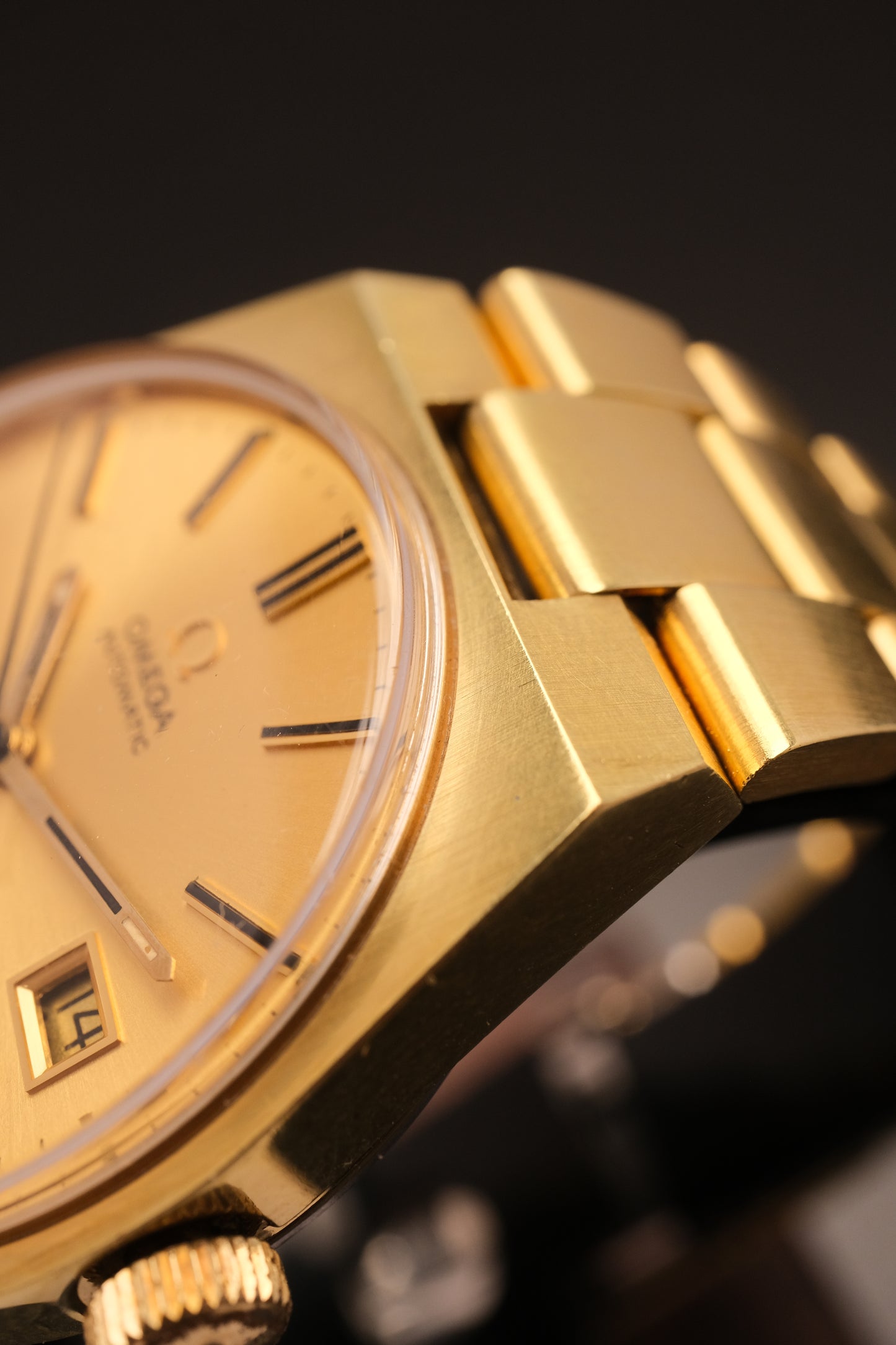 Vintage Omega Genève 166099 Gold Case Gold Bracelet Gold Dial