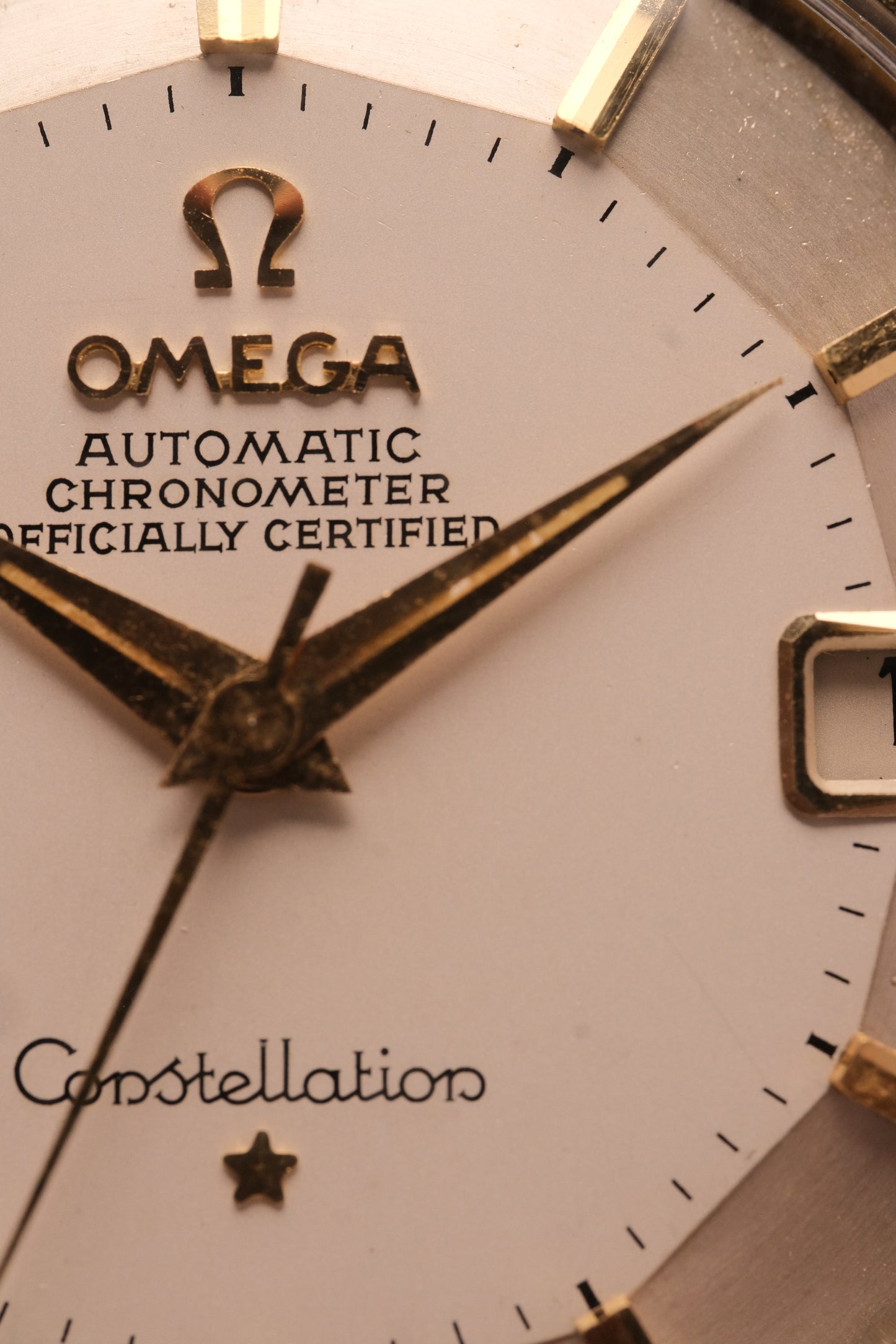 OMEGA CONSTELLATION PIE PAN DOG LEG GOLD AUTOMATIC CHRONOMETER REF. 168.005