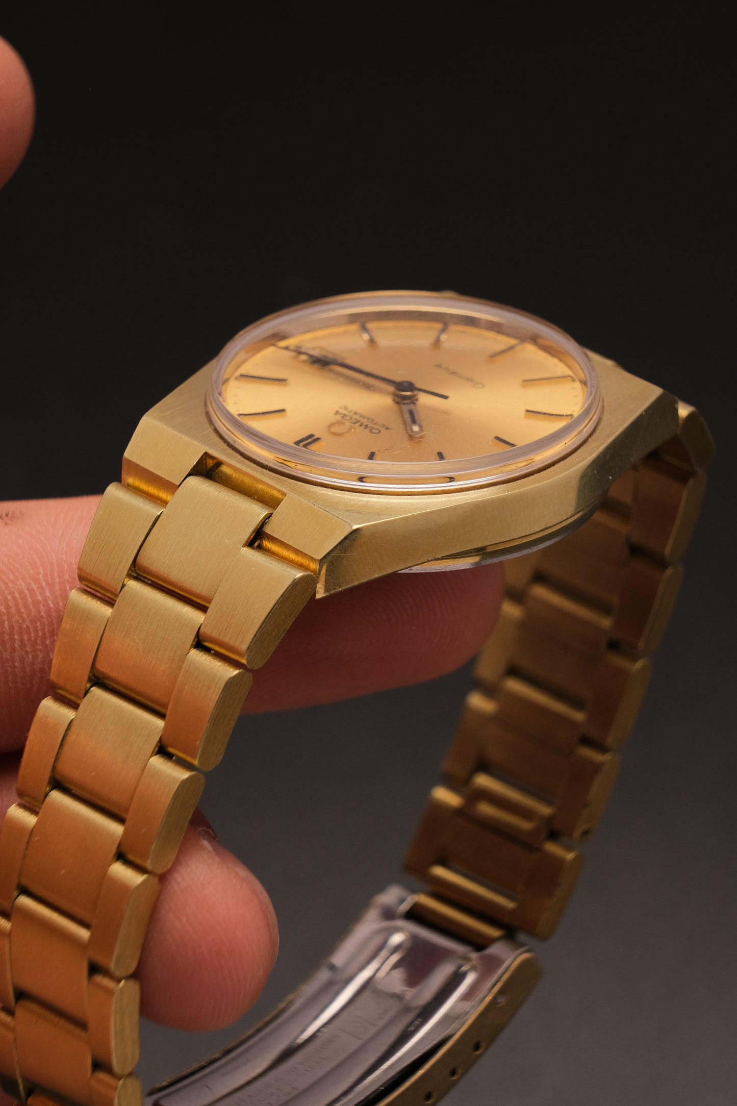 Vintage Omega Genève 166099 Gold Case Gold Bracelet Gold Dial