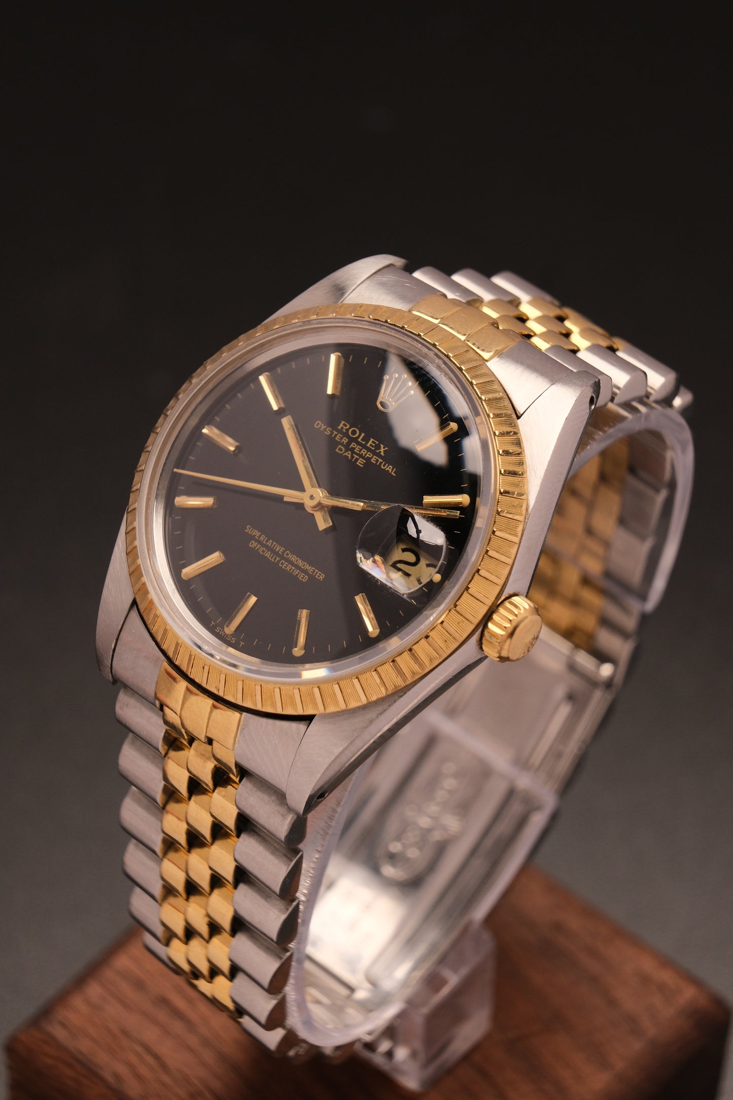 Vintage Rolex Date 34mm  15053 Two Tone Steel 18K Yellow Gold Black Jubilee 1984