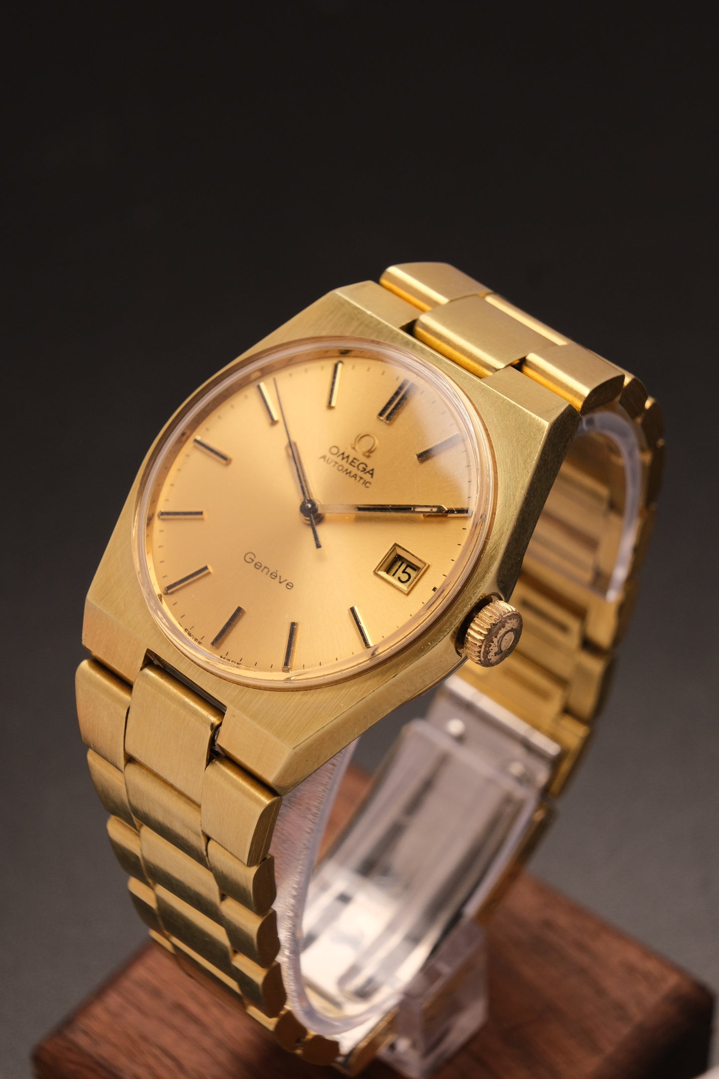 Vintage Omega Genève 166099 Gold Case Gold Bracelet Gold Dial