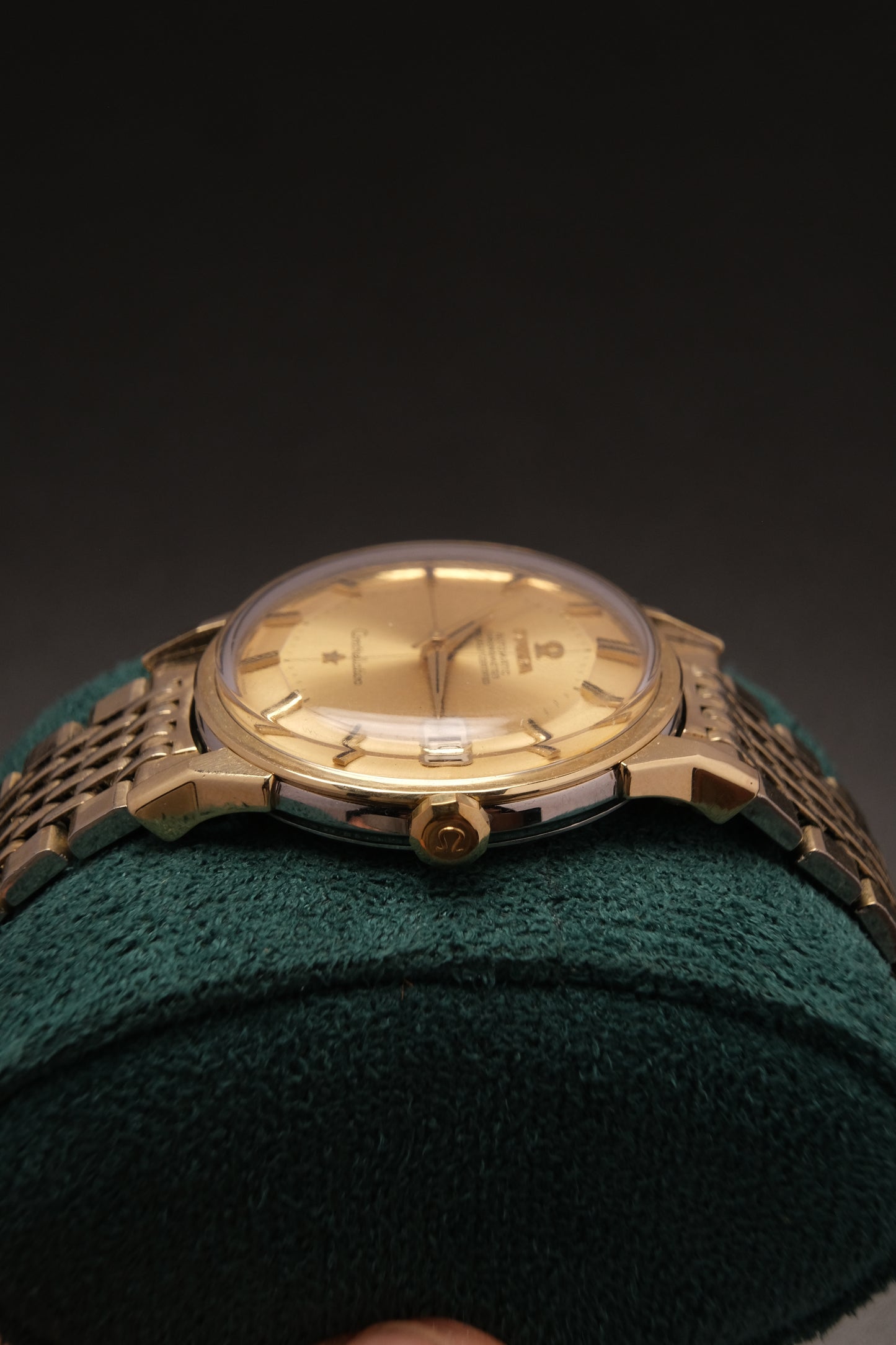 OMEGA CONSTELLATION PIE PAN DOG LEG GOLD  CROSS DIAL AUTOMATIC CHRONOMETER REF. 168.005