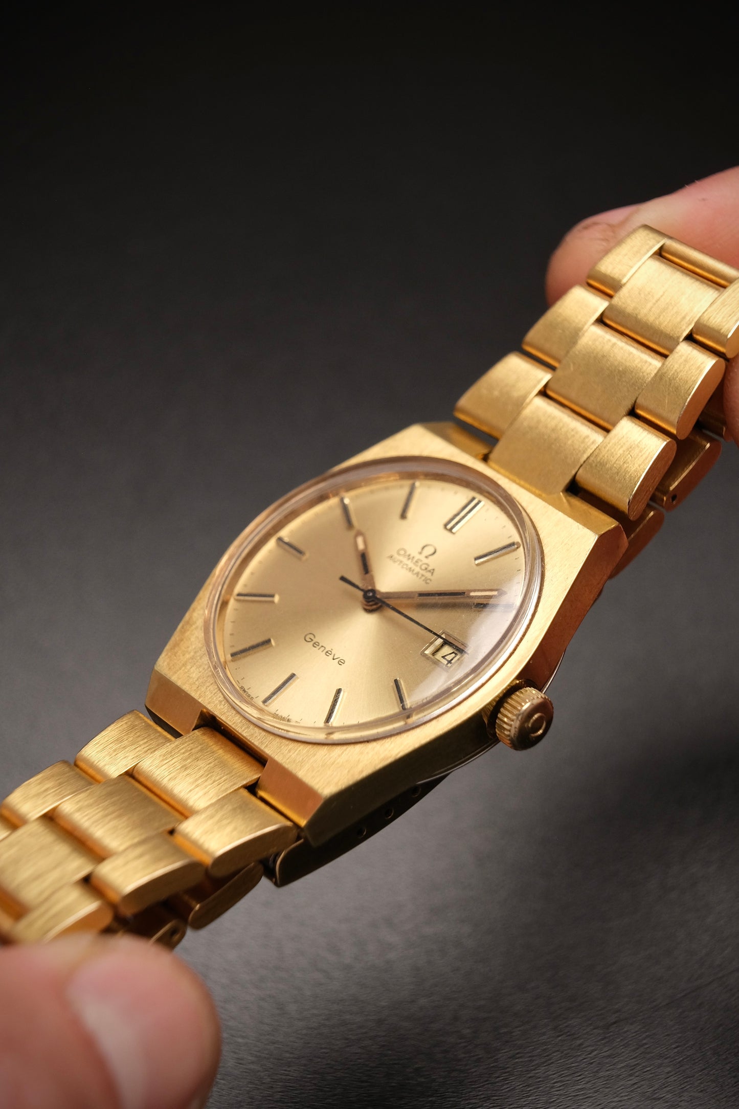 Vintage Omega Genève 166099 Gold Case Gold Bracelet